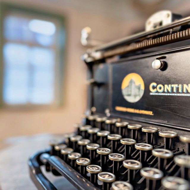 schwarze Continental Schreibmaschine von Georg Kropp